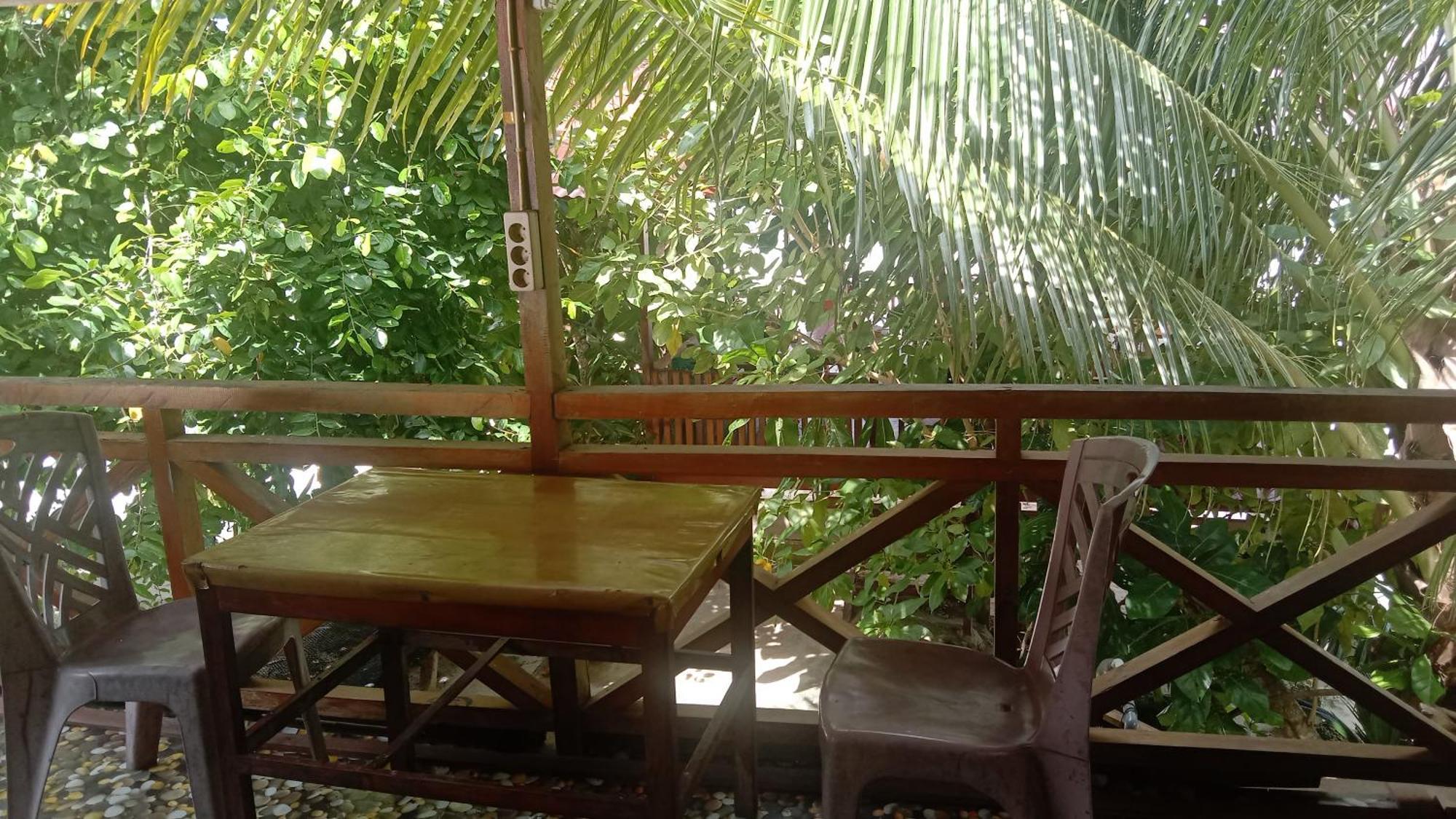 Yohana Cottage Tual Ruang foto